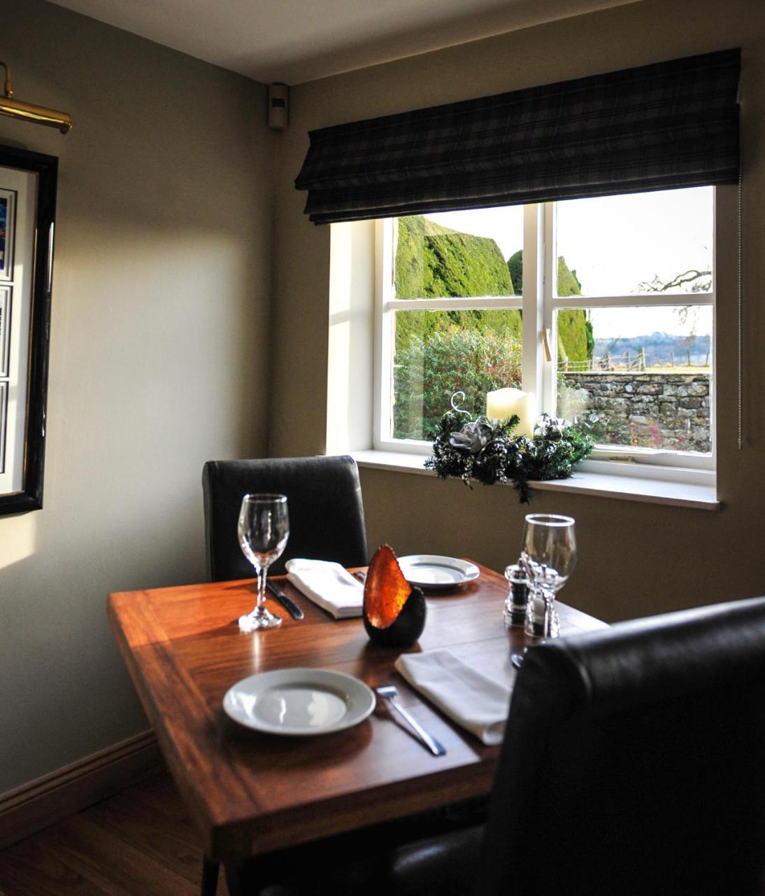 The Wyvill Arms Hotel Leyburn Exterior photo